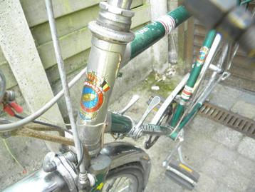 Herenfiets en damesfiets beschikbaar voor biedingen
