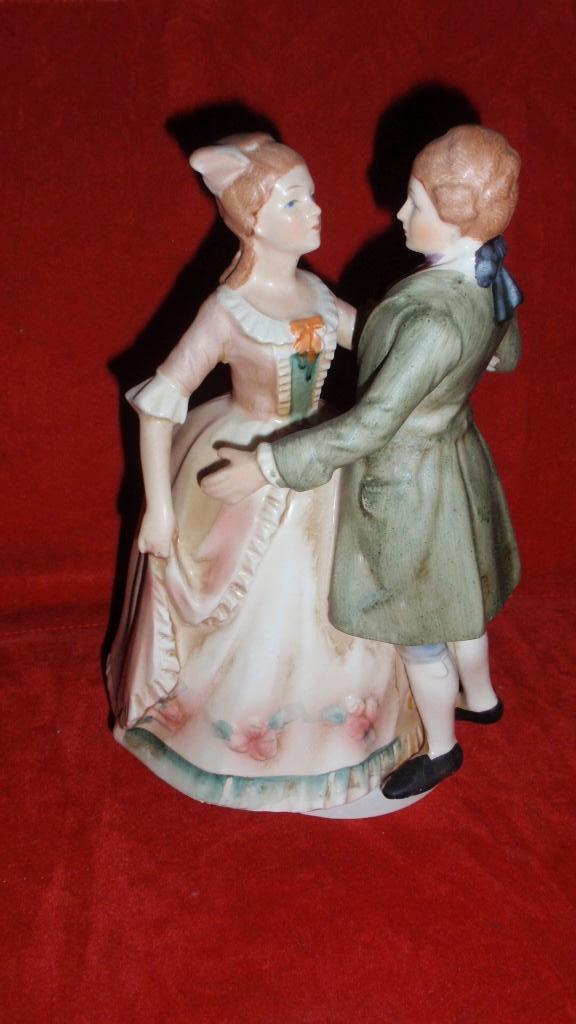 Oude muziek doos dansend koppel Sankyo Japan, Collections, Statues & Figurines, Comme neuf, Humain, Enlèvement ou Envoi