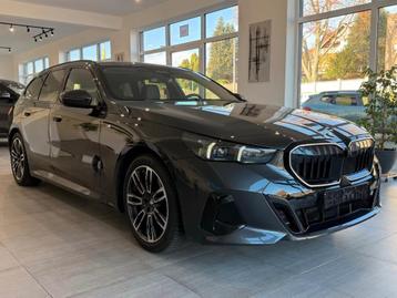 NEW 530 TOUR PLUG IN M-SPORT PRO 299PK B&W/PANO/HEAD/TRE-25% beschikbaar voor biedingen