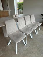 4 eetkamerstoelen – grijs/beige daim/suede met witte poten, Huis en Inrichting, Stoelen, Ophalen, Stof, Zo goed als nieuw, Vier