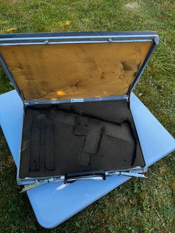 Mallette porte UZI - VIP, Enlèvement ou Envoi, Gendarmerie