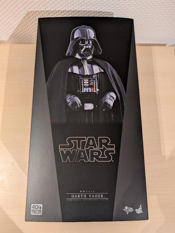 Hot Toys MMS572 Darth Vader ESB 40th anniversary 1/6 figure, Verzamelen, Star Wars, Zo goed als nieuw, Actiefiguurtje, Ophalen of Verzenden
