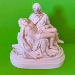 Pietà van Michelangelo in porselein., Antiek en Kunst, Antiek | Religieuze voorwerpen, Ophalen of Verzenden