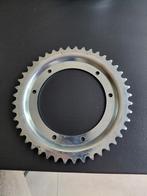 Tandwiel 44 tanden mobylette, Motoren, Ophalen of Verzenden