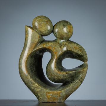 Joli couple - statue en pierre serpétine - M.Chamba, Enlèvement, Neuf, Pierre, Homme