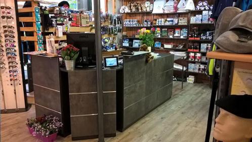Om de outdoorwinkel over te nemen, Zakelijke goederen, Exploitaties en Overnames