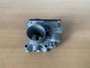 gasklephuis renault twingo II / clio III 1.2 16V 8200568712D beschikbaar voor biedingen