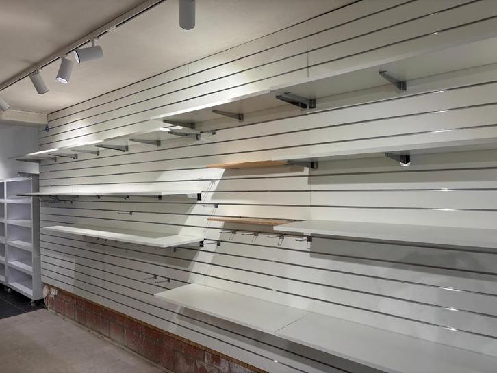 Winkelrekken slat walls / lamellenwand, Zakelijke goederen, Kantoor en Winkelinrichting | Magazijn, Stelling en Opslag, Ophalen