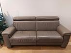 Taupe lederen salon bestaande uit driezit, en tweezit., Huis en Inrichting, Zetels | Zetels, Ophalen, Zo goed als nieuw