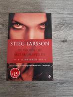 Stieg Larsson - De vrouw die met vuur speelder, Livres, Thrillers, Utilisé, Enlèvement ou Envoi