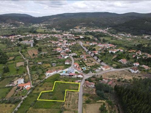 Bouwperceel van 2060m2 vlakbij dorpscentrum en rivierstrand, Immo, Étranger, Portugal, Terrain ou Parcelle, Campagne