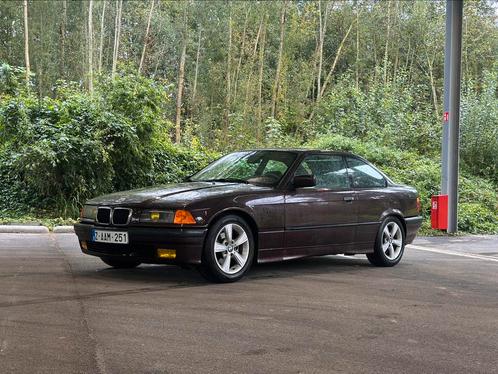 Bmw e36 coupe 320i oltimer, Autos, BMW, Particulier, Série 3, Essence, Coupé, Enlèvement