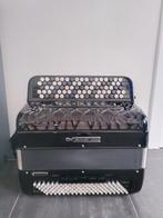 Bugari 380 SP/C (volledig gereviseerd), Muziek en Instrumenten, Zo goed als nieuw, Knopaccordeon, 120-bas, Met riemen