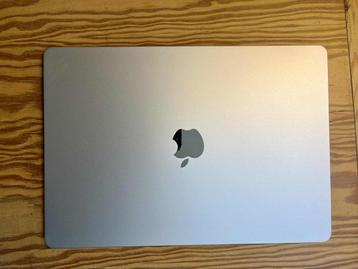 Macbook Air M2 2023 15 inch beschikbaar voor biedingen
