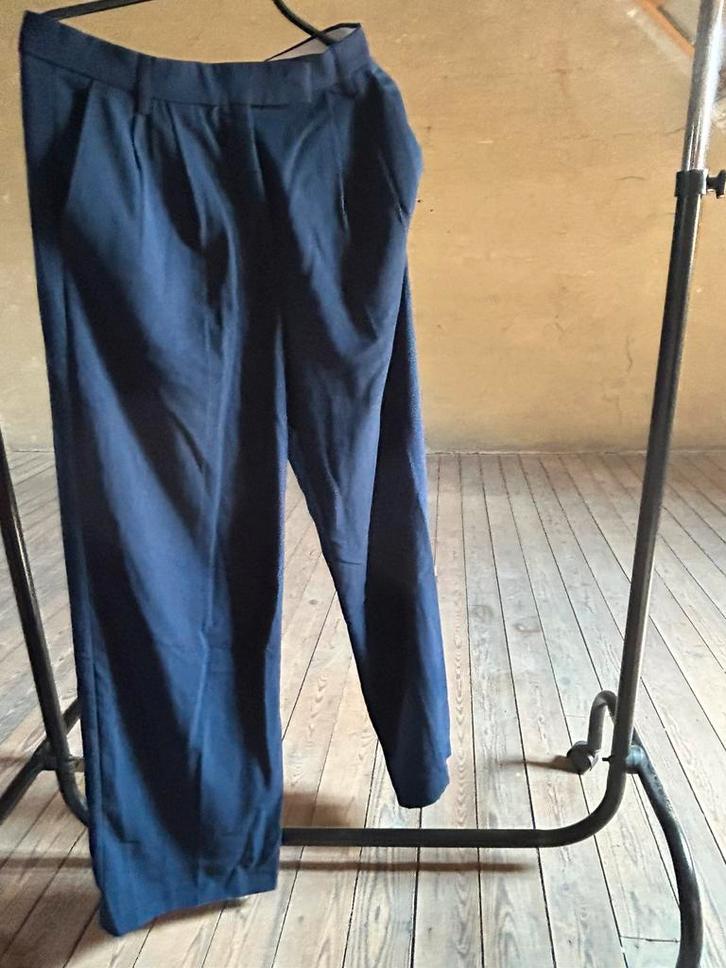 Broek Bershka maat 36, Kleding | Dames, Kledingrekken, Zo goed als nieuw, Ophalen