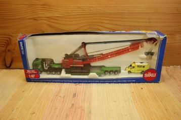Siku 1834 Dieplader met baggerkraan en begeleiding, Ophalen of Verzenden, Gebruikt, Bus of Vrachtwagen, SIKU