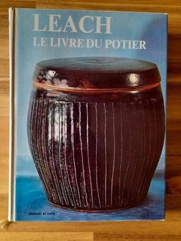 Het Potter's Book van Bernard Leach  beschikbaar voor biedingen