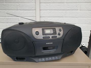 Samsung RCD750 radio 90s beschikbaar voor biedingen