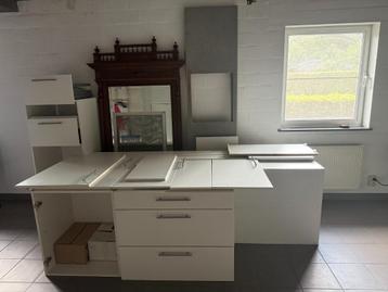 Moderne keukenkasten - keuken reeds gedemonteerd beschikbaar voor biedingen