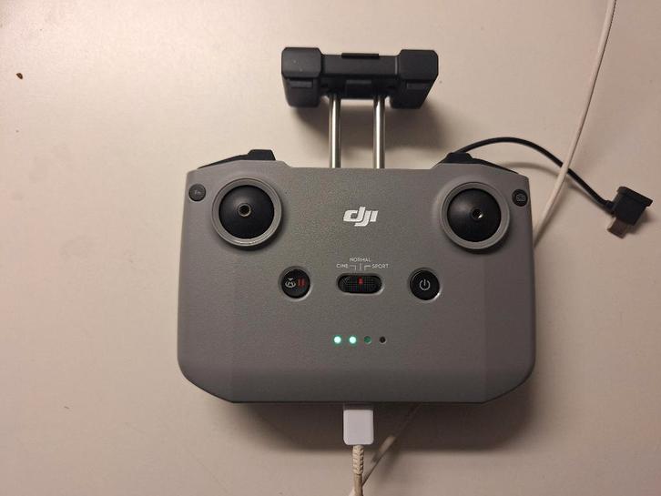 Te koop Dji controller RC-N1, Hobby en Vrije tijd, Elektronica-componenten, Zo goed als nieuw, Ophalen