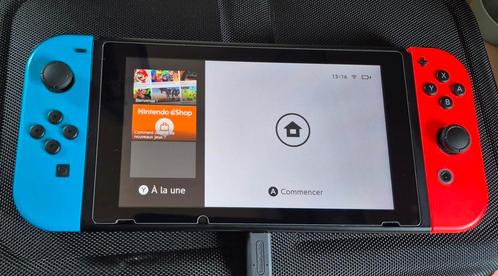 Nintendo Switch + draagtas + Minecraft + Fifa, Games en Spelcomputers, Spelcomputers | Nintendo Switch, Zo goed als nieuw, Switch Original