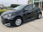 Toyota Yaris 1.5 VVT-i Hybrid 85kW Dynamic e-CVT, Auto's, Gebruikt, 450 kg, Zwart, 5 zetels