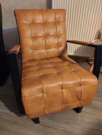 fauteuille leer bruin , met stalen zwarte frame , nieuw. beschikbaar voor biedingen