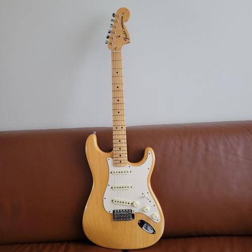 Fender 70's AVRI stratocaster, Musique & Instruments, Instruments à corde | Guitares | Électriques, Comme neuf, Solid body, Fender