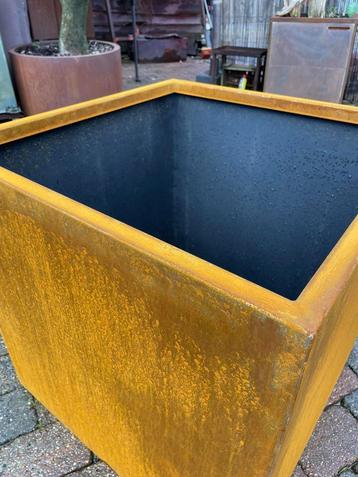 Cortenstalen plantenbak (70cm³) beschikbaar voor biedingen