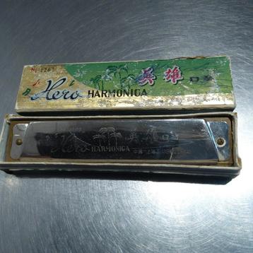 Vintage Hero kindermondharmonica beschikbaar voor biedingen