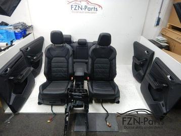 VW T - Roc Facelift R - Line Interieur Leer Elektrisch Memor beschikbaar voor biedingen
