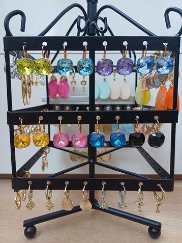 Nieuwe oorbellen beschikbaar voor biedingen