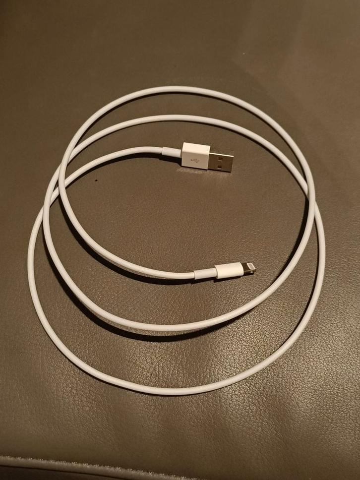Lightning kabel usb apple iphone airpods, Telecommunicatie, Mobiele telefoons | Telefoon-opladers, Nieuw, Apple iPhone, Ophalen