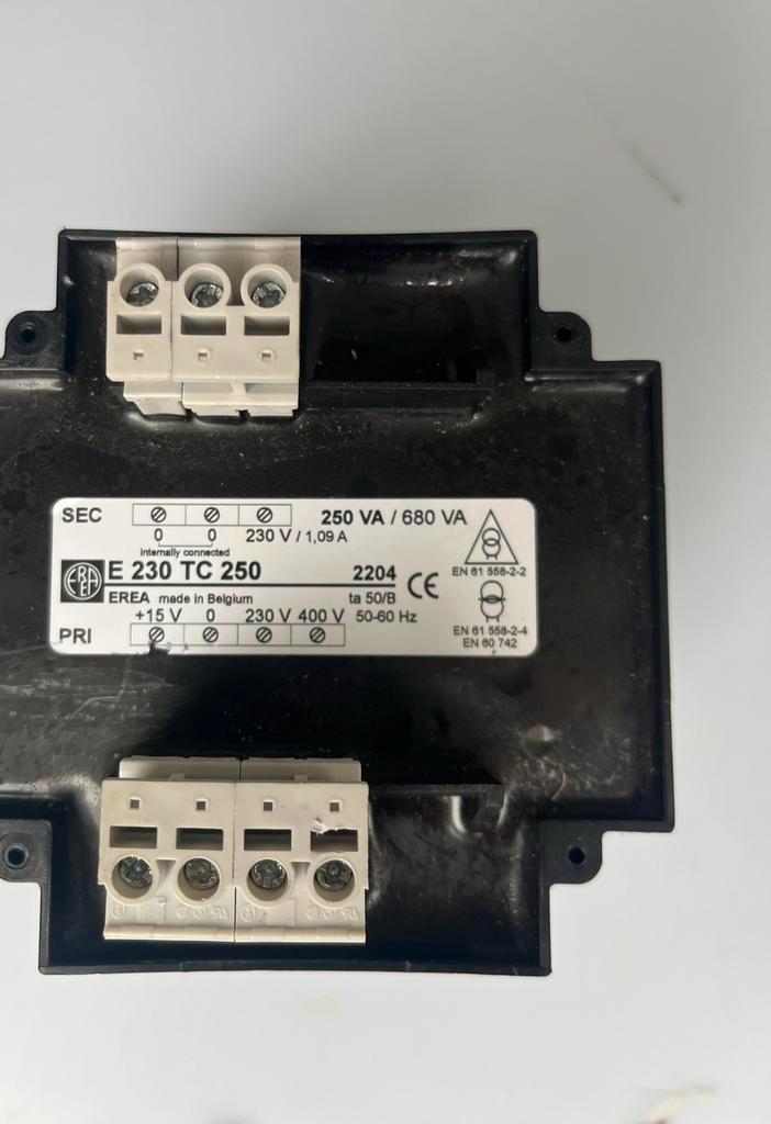 Transfo 220 - 380   250VA, Auto-onderdelen, Elektronica en Kabels, Ophalen of Verzenden