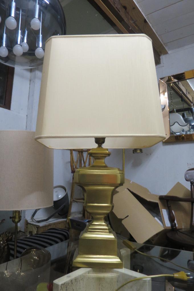 2 Italiaanse hollywood regency messing lampen 50's Gomiero, Huis en Inrichting, Lampen | Tafellampen, Zo goed als nieuw, 50 tot 75 cm