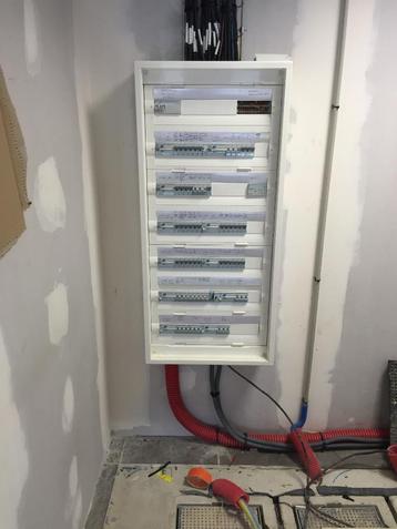 Electricien  beschikbaar voor biedingen