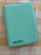 Vault X binder + Collectie, Ophalen, Zo goed als nieuw