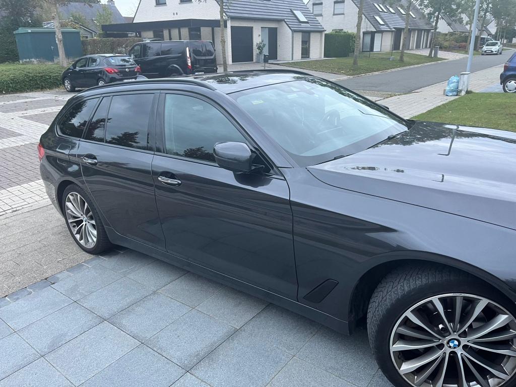 Bmw 5 sport touring 2018, Auto's, BMW, Automaat, Leder, 5 deurs, Zilver of Grijs
