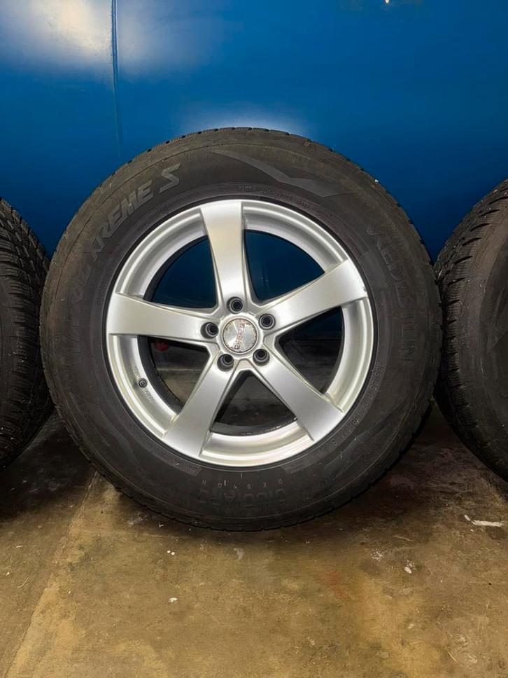 17” Volvo XC60 velgen met goede winterbanden, Auto-onderdelen, Banden en Velgen, Banden en Velgen, Winterbanden, 17 inch, 235 mm