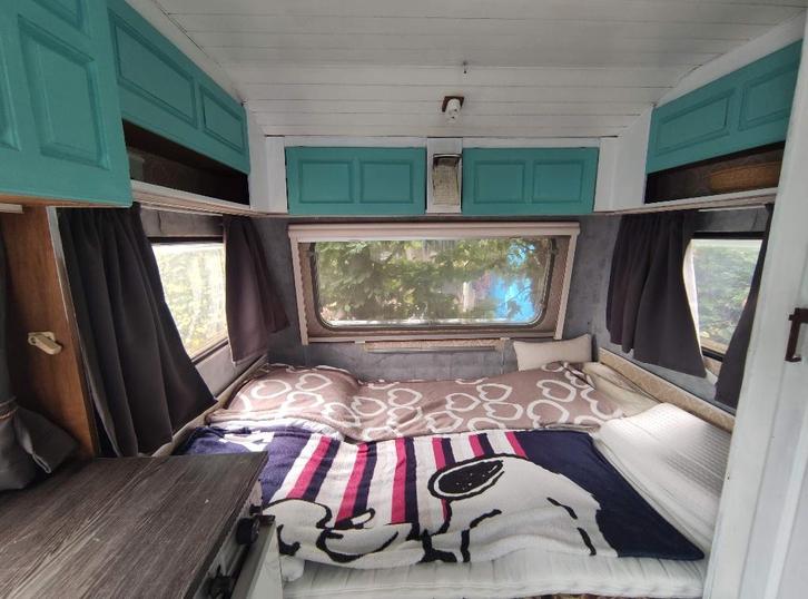 Bürstner De Luxe (1978) – charmevolle retro, Caravans en Kamperen, Caravans, Particulier, tot en met 4, 750 - 1000 kg, Treinzit