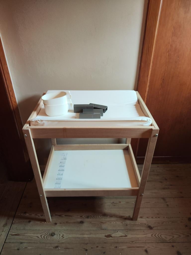 Verzorgingstafel IKEA SNIGLAR, Enlèvement