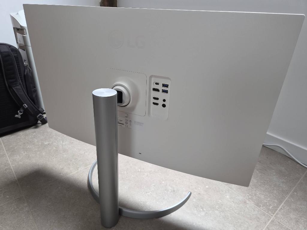 LG 32" 4K monitor - USB-c PD, Computers en Software, Monitoren, HDMI, Ophalen of Verzenden, In hoogte verstelbaar, LG