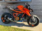 Super DIKKE en complete KTM Superduke 1390R - 2025 - 1436km!, 2 cilinders, Motorrijbewijs A, Bedrijf, 1350 cc