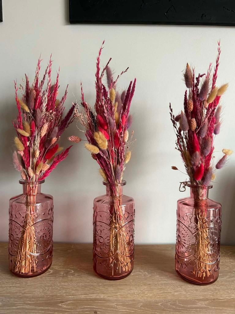 set (+- 30 stk) droogbloemen en vaasjes roze, Ophalen, Zo goed als nieuw