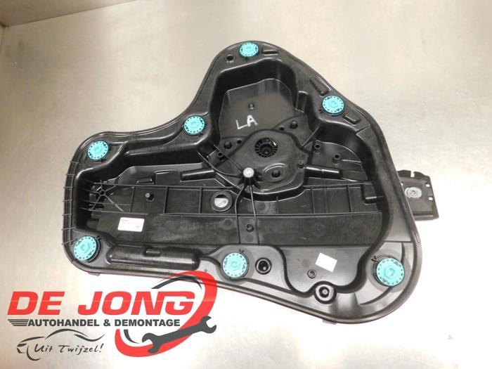 Mécanique vitre 4portes arrière gauche d'un Volkswagen Gol, Volkswagen, -, 3 mois de garantie, Utilisé