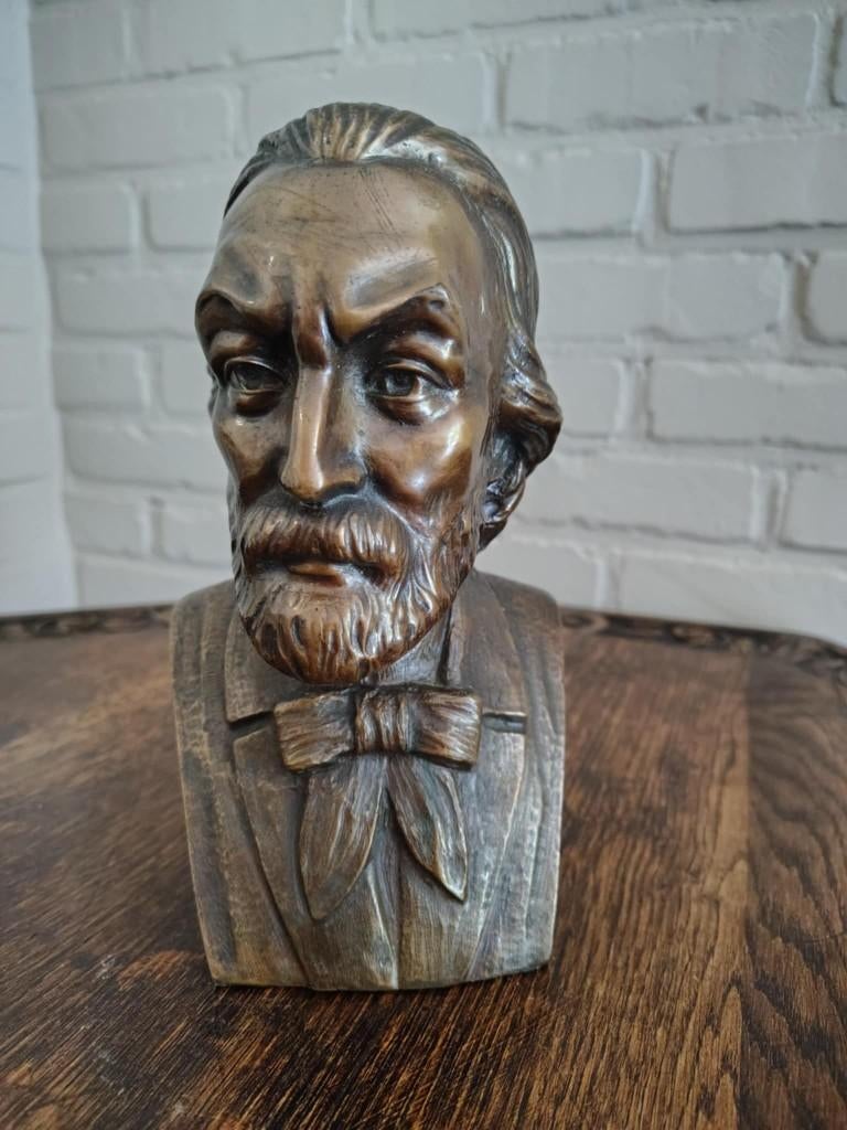 buste van de Belgische componist Peter Benoit, Ophalen