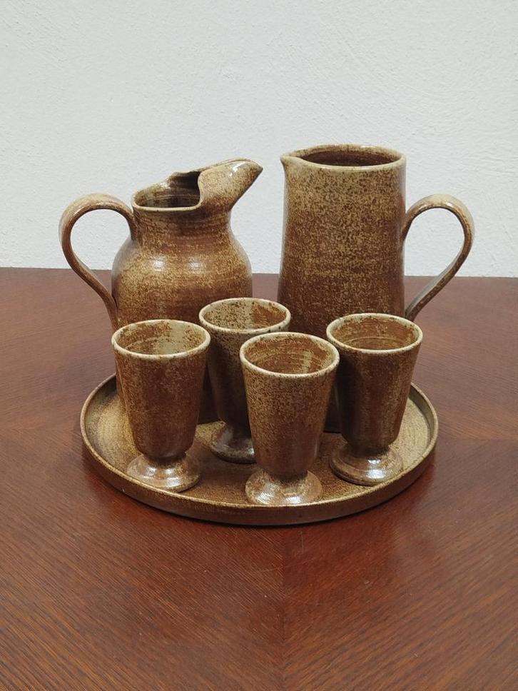 Drinkset Grès steengoed Digoin–2x karaf, 4x beker en plateau, Huis en Inrichting, Keuken | Servies, Zo goed als nieuw, Overige typen