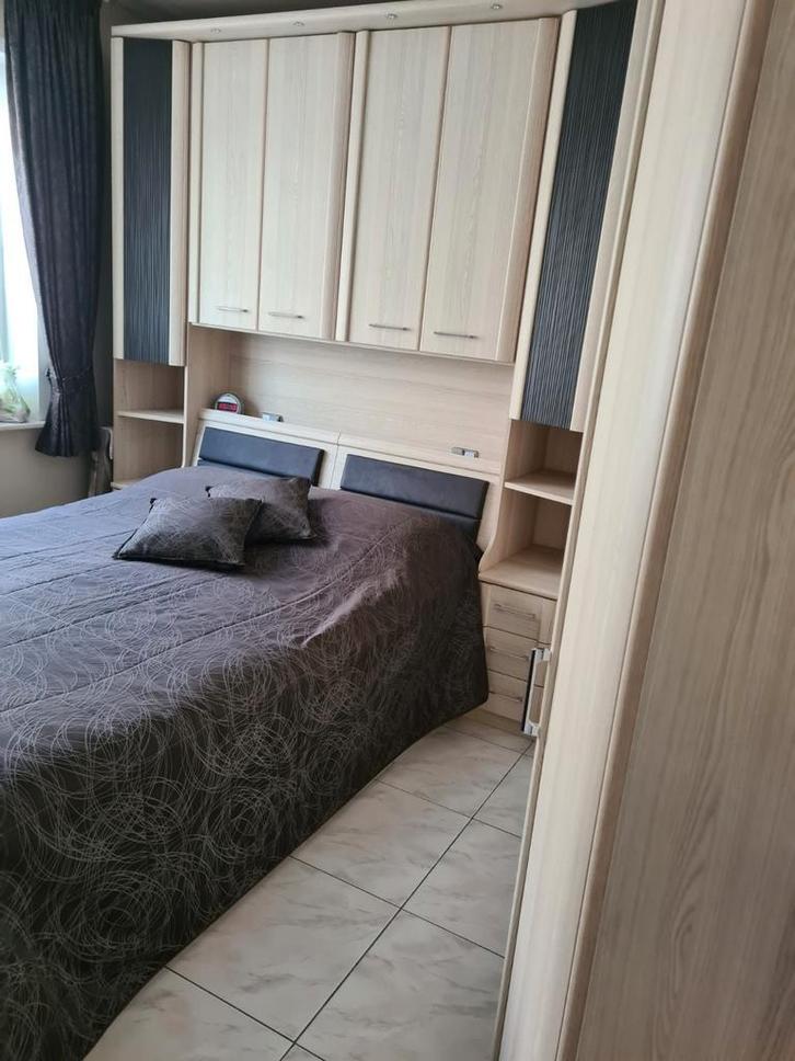 Chambre encastrée avec placards, Maison & Meubles, Chambre à coucher | Chambres à coucher complètes, Comme neuf, Deux personnes