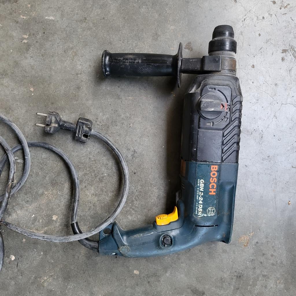 Perceuse à percussion Bosch, Enlèvement