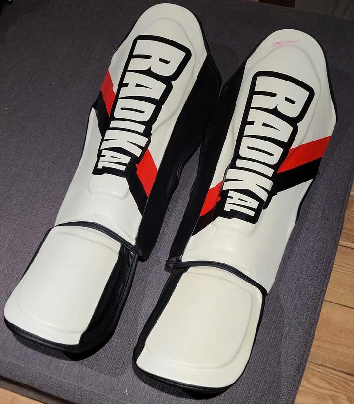 Scheenbeschermers, Sport en Fitness, Vechtsporten en Zelfverdediging, Zo goed als nieuw, Overige, Vechtsportbescherming, Maat S